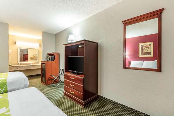  - Rodeway Inn near Golf Course Prattville - I-65, Exit 179
