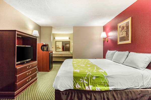  - Rodeway Inn near Golf Course Prattville - I-65, Exit 179