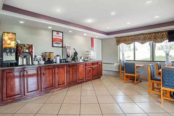 Amenities - Econo Lodge Inn & Suites Evergreen