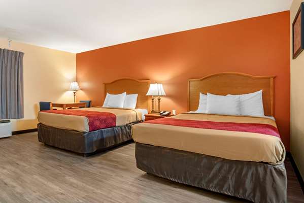  - Econo Lodge Inn & Suites Evergreen