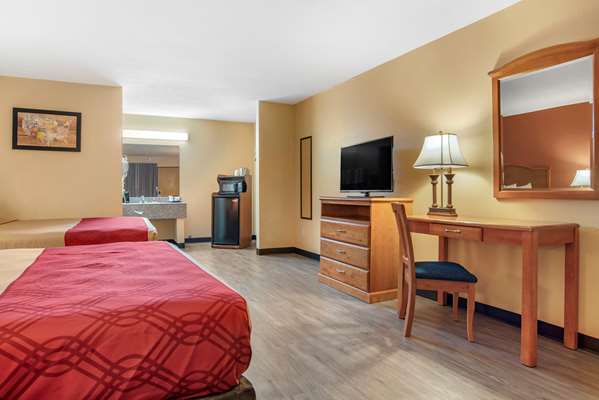  - Econo Lodge Inn & Suites Evergreen