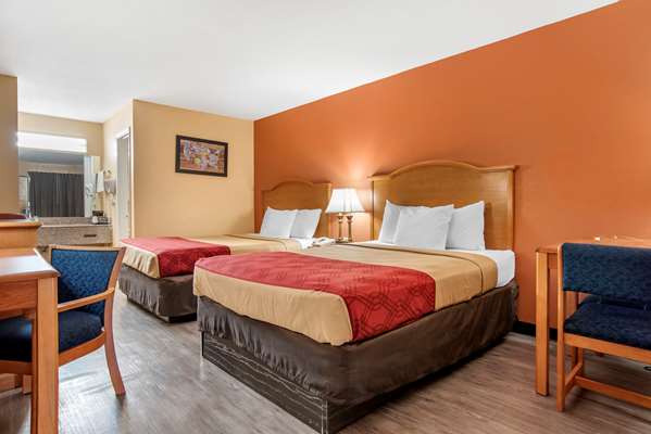 - Econo Lodge Inn & Suites Evergreen