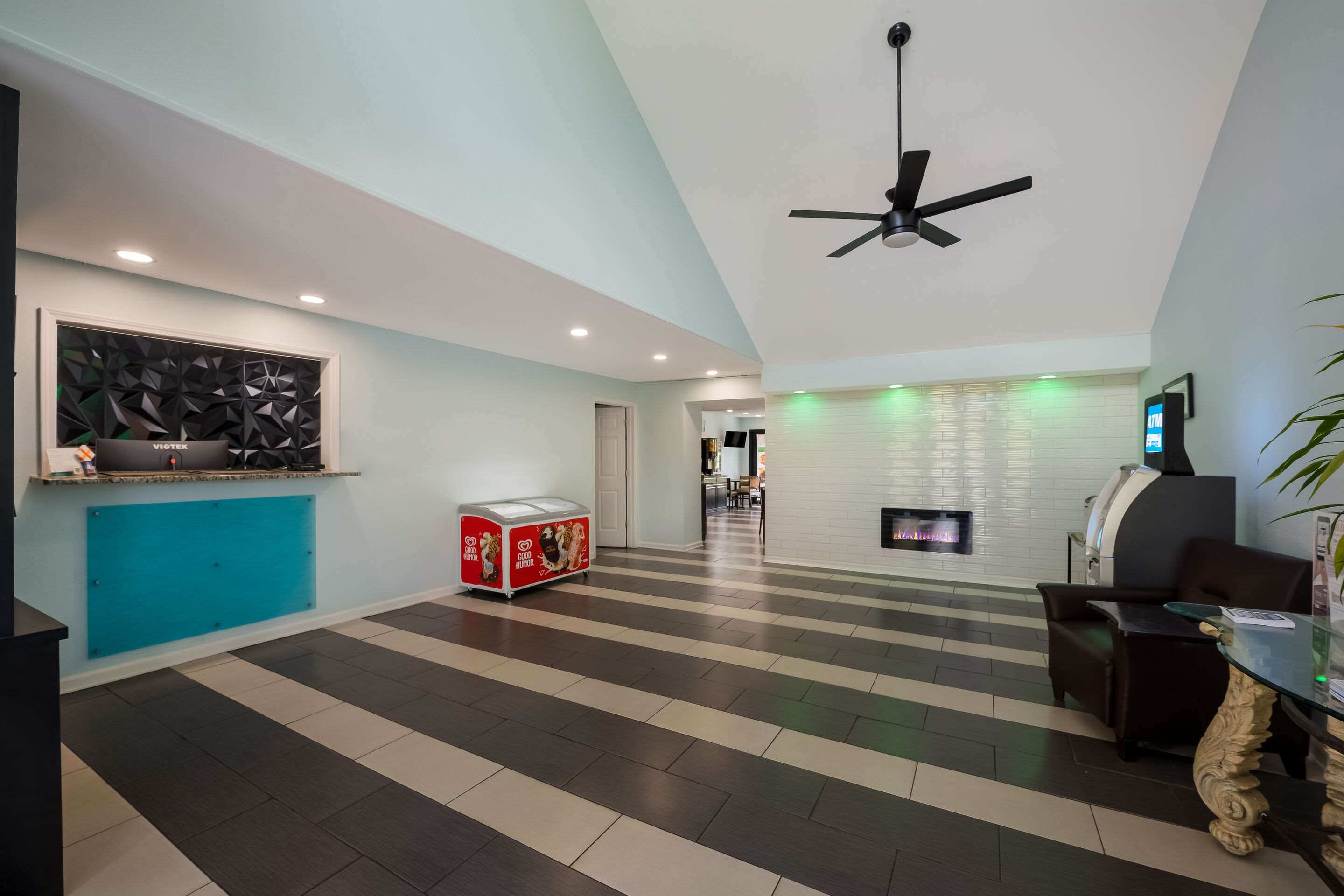 Hotel lobby | Quality Inn Oxford Anniston I-20