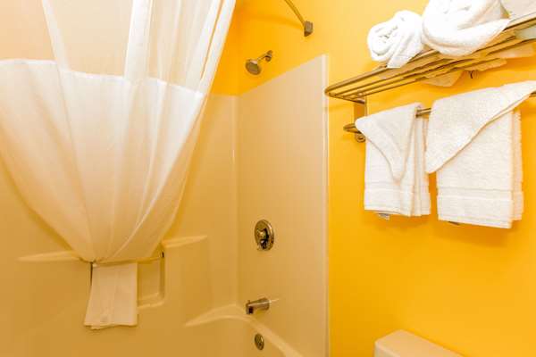  - Quality Inn Albertville