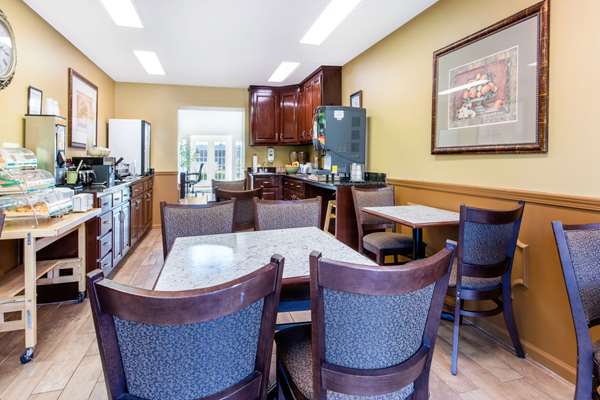 Amenities - Quality Inn Arab