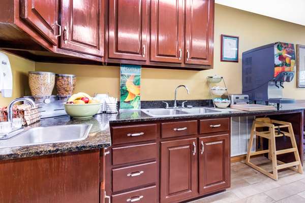 Amenities - Quality Inn Arab