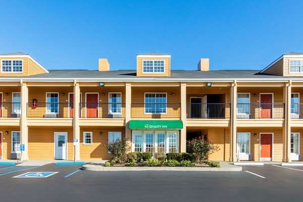 Exterior view - Quality Inn Arab