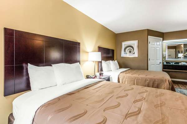  - Quality Inn Bessemer - I-20 & I-59, Exit 108