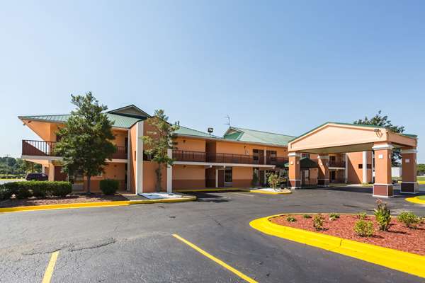 Exterior view - Econo Lodge Decatur