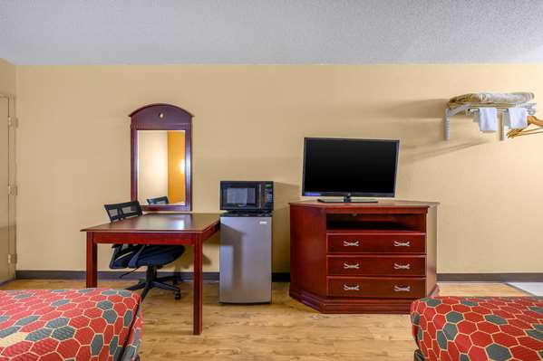  - Econo Lodge Decatur