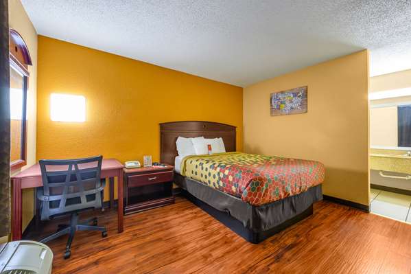  - Econo Lodge Decatur