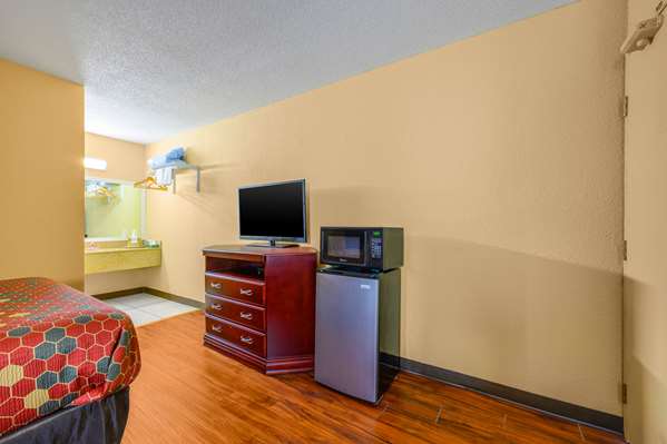  - Econo Lodge Decatur