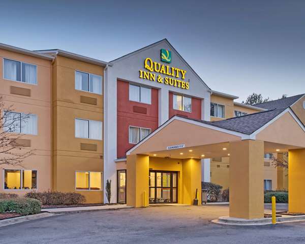 Exterior view - Quality Inn & Suites Birmingham