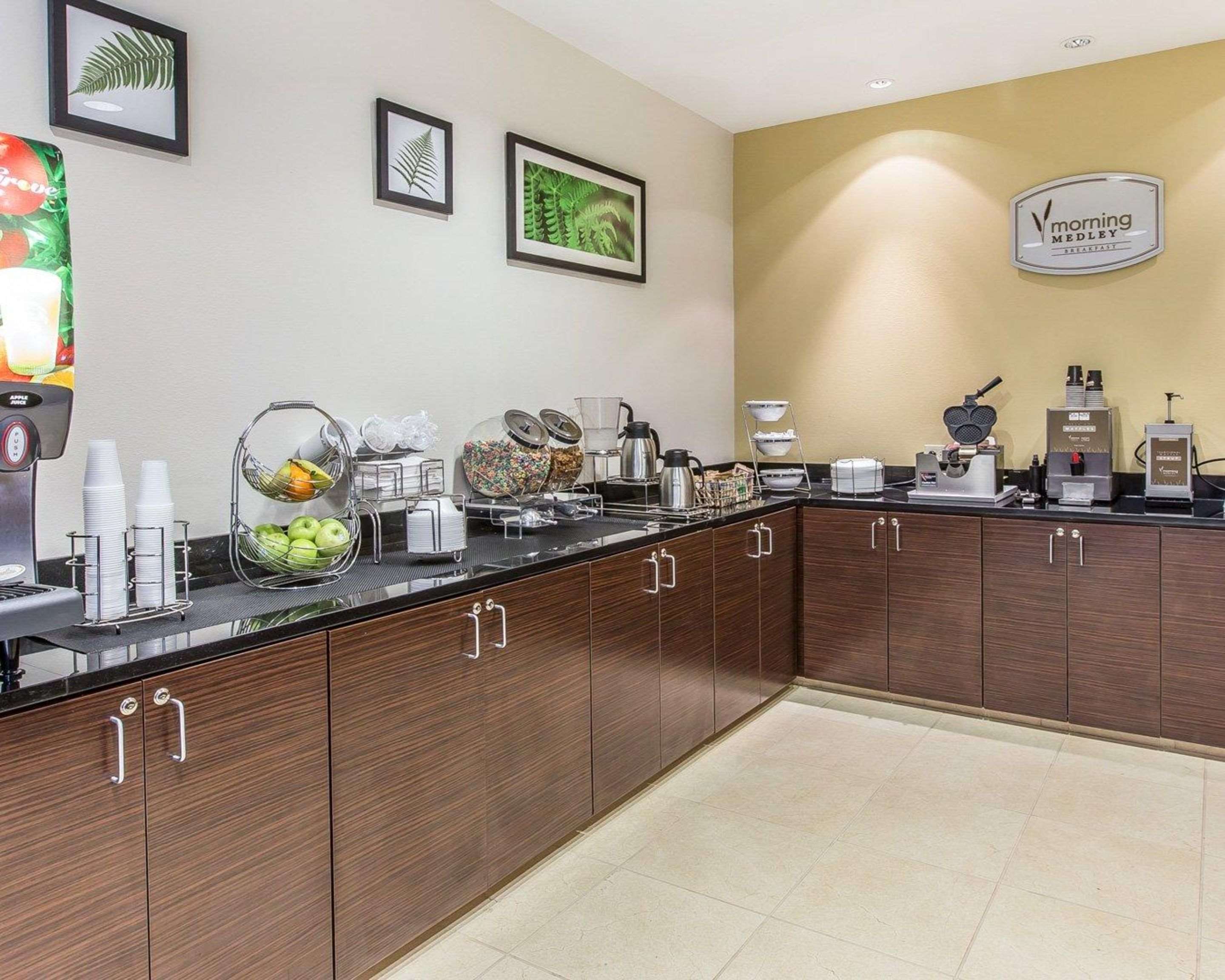 Breakfast counter
