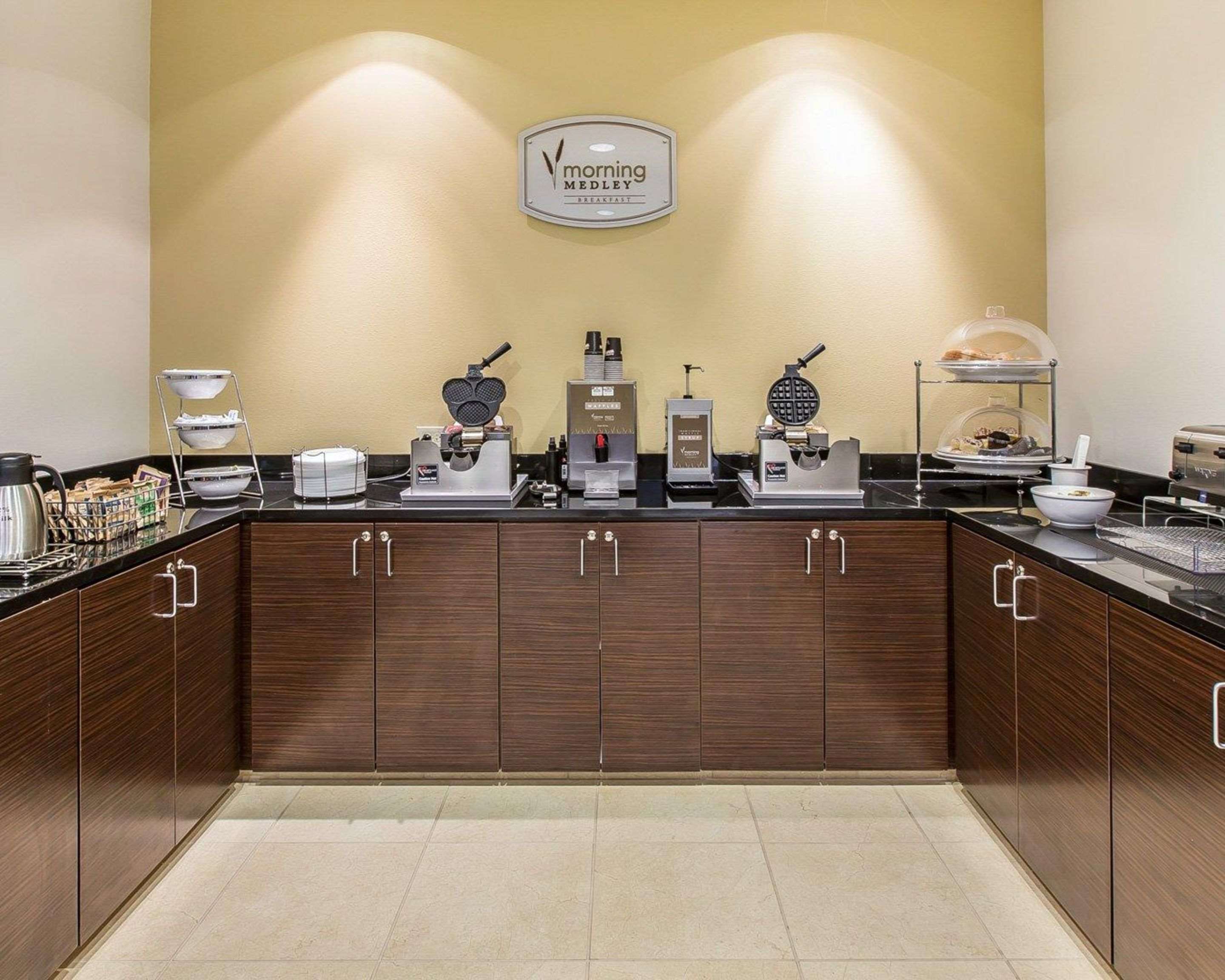 Breakfast counter