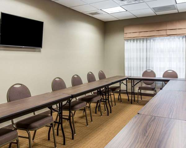  - Sleep Inn & Suites Jasper - I-22, Exit 65