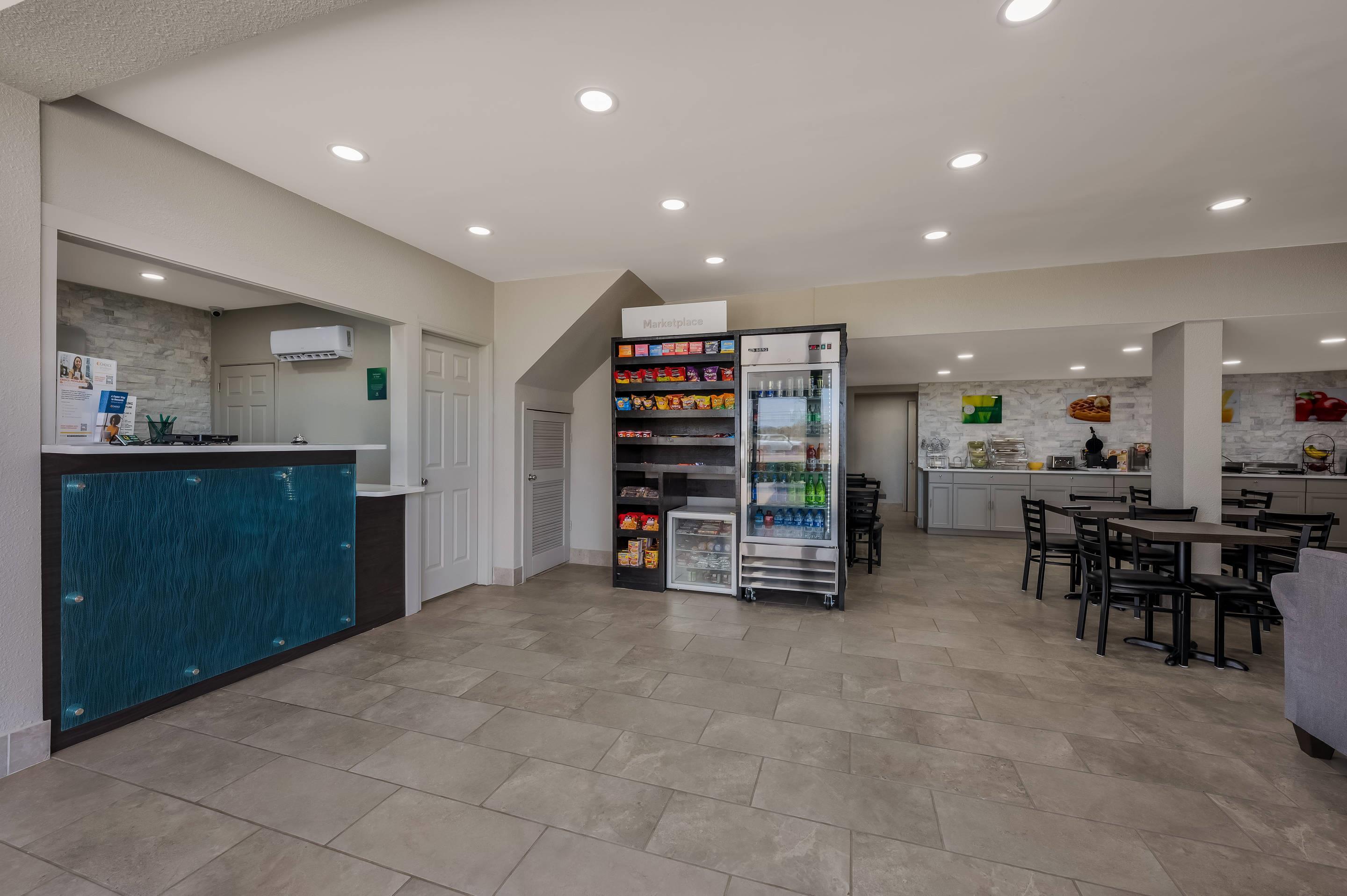Hotel lobby | Quality Inn Gadsden – Attalla