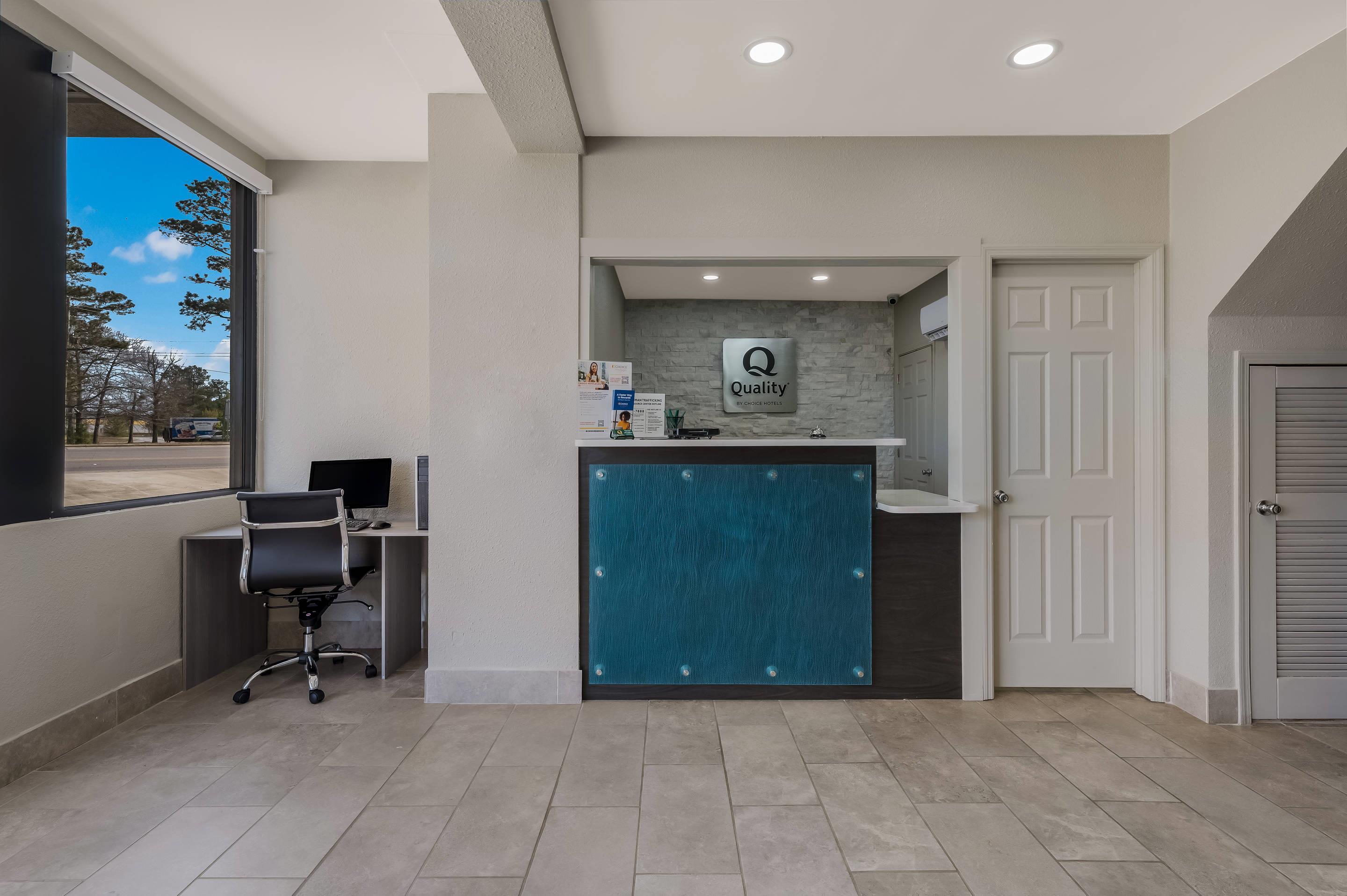 Hotel lobby | Quality Inn Gadsden – Attalla