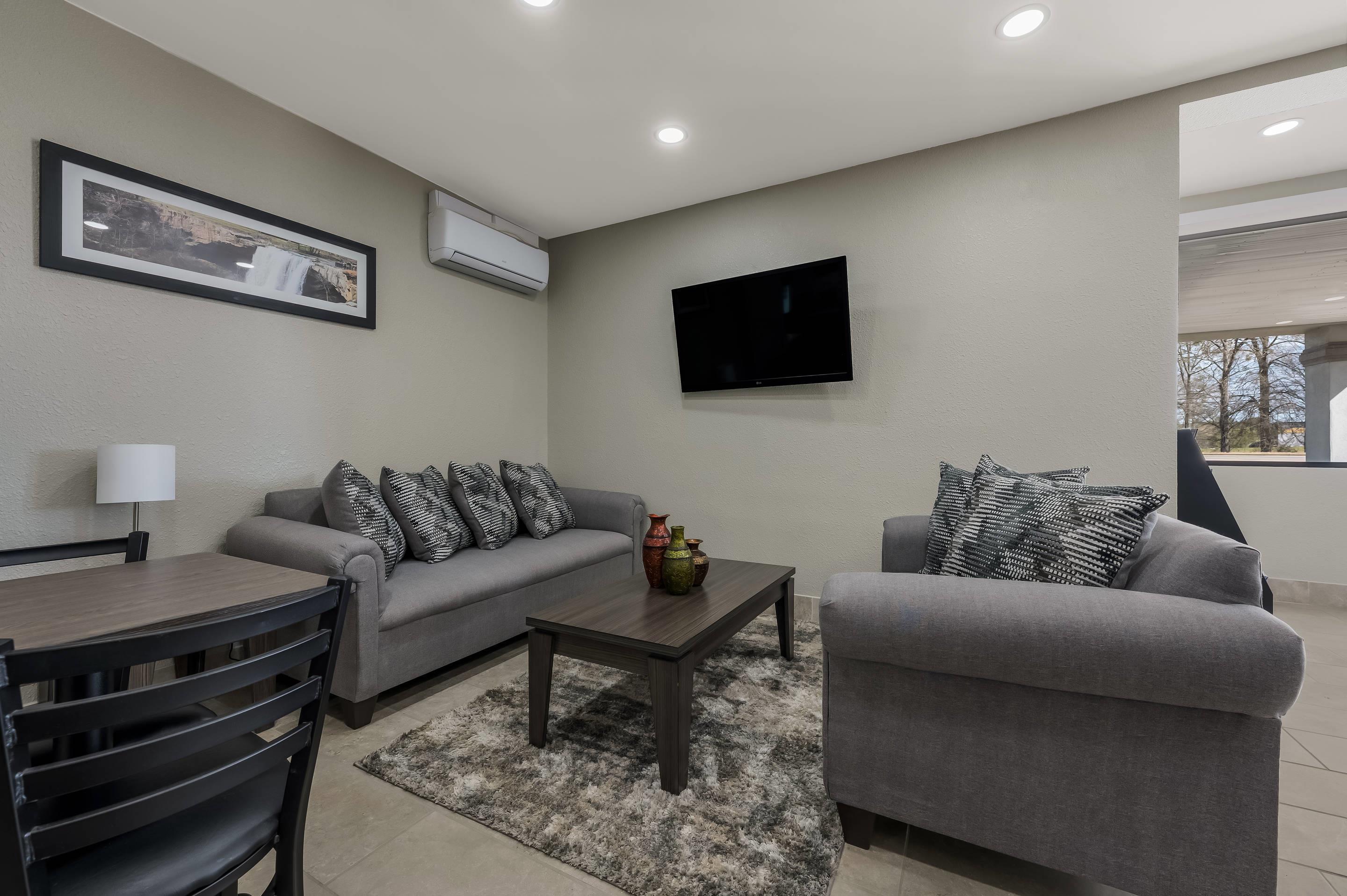 Hotel lobby | Quality Inn Gadsden – Attalla