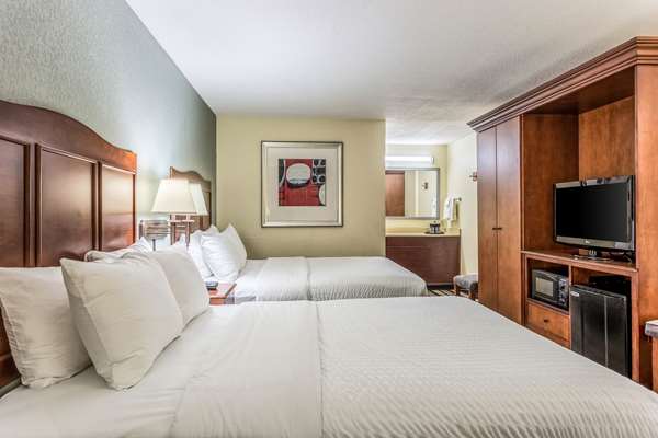  - Clarion Pointe Hotel Huntsville