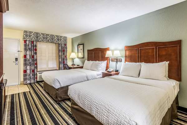  - Clarion Pointe Hotel Huntsville