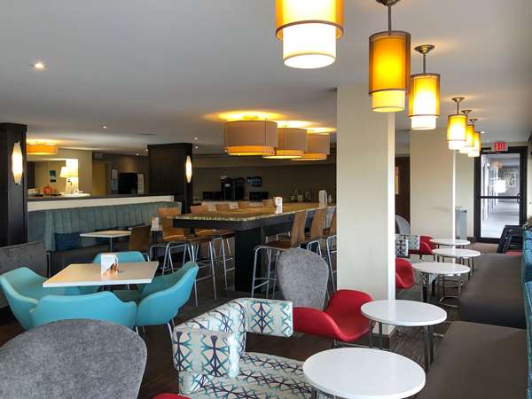 Amenities - Clarion Pointe Hotel Huntsville