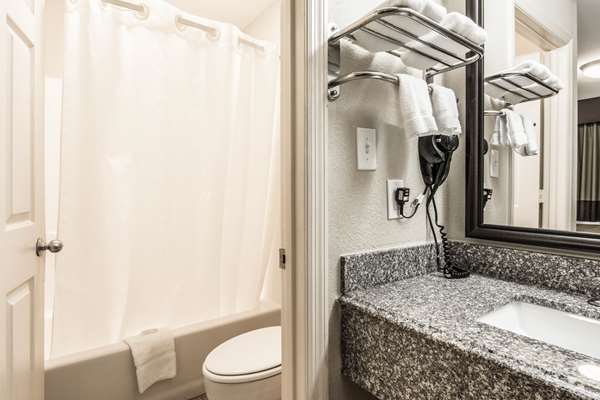  - Econo Lodge Jasper