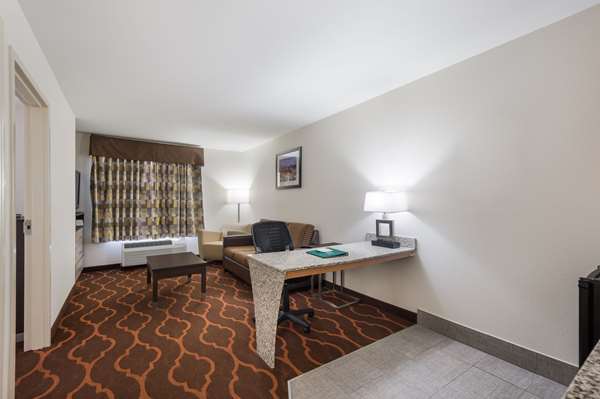 Suite - Quality Inn & Suites Huntsville