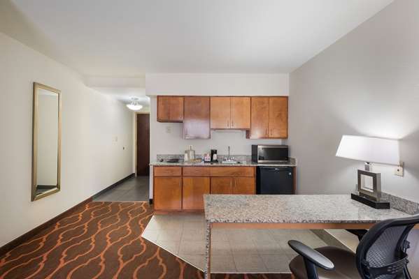 Suite - Quality Inn & Suites Huntsville