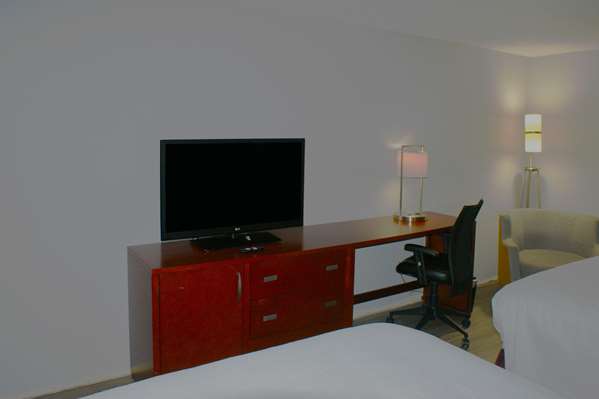  - Rodeway Inn Van Buren