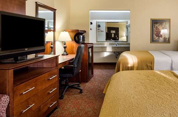  - Quality Inn Blytheville - I-55, Exit 67