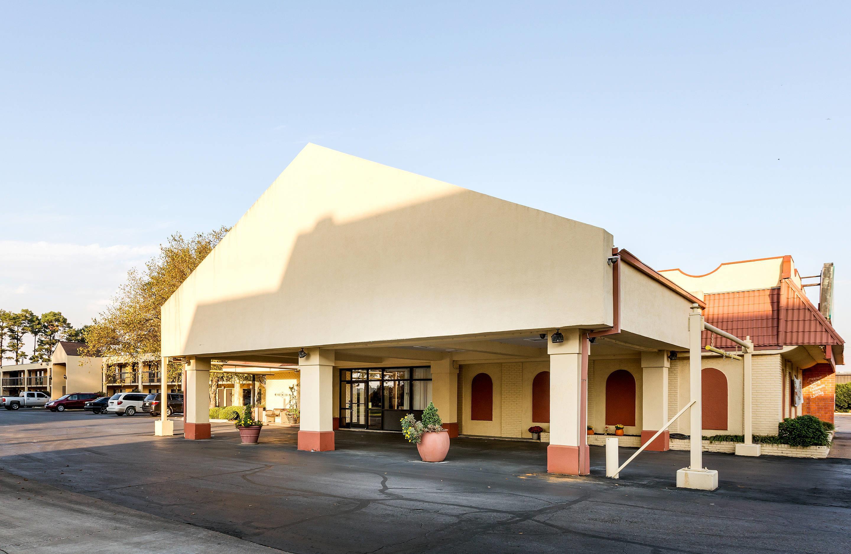 Hotel exterior | Quality Inn Blytheville I-55