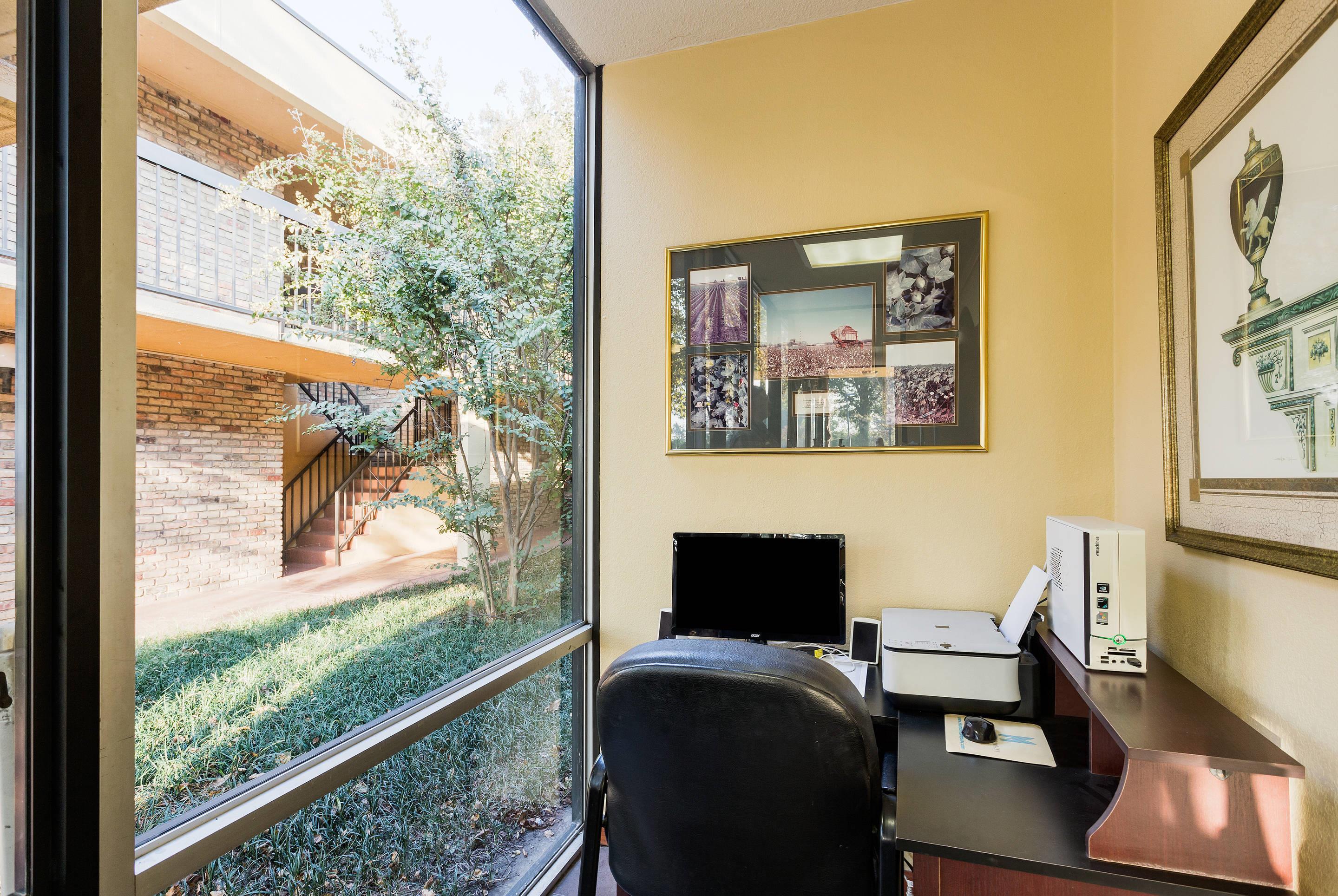 Business center | Quality Inn Blytheville I-55