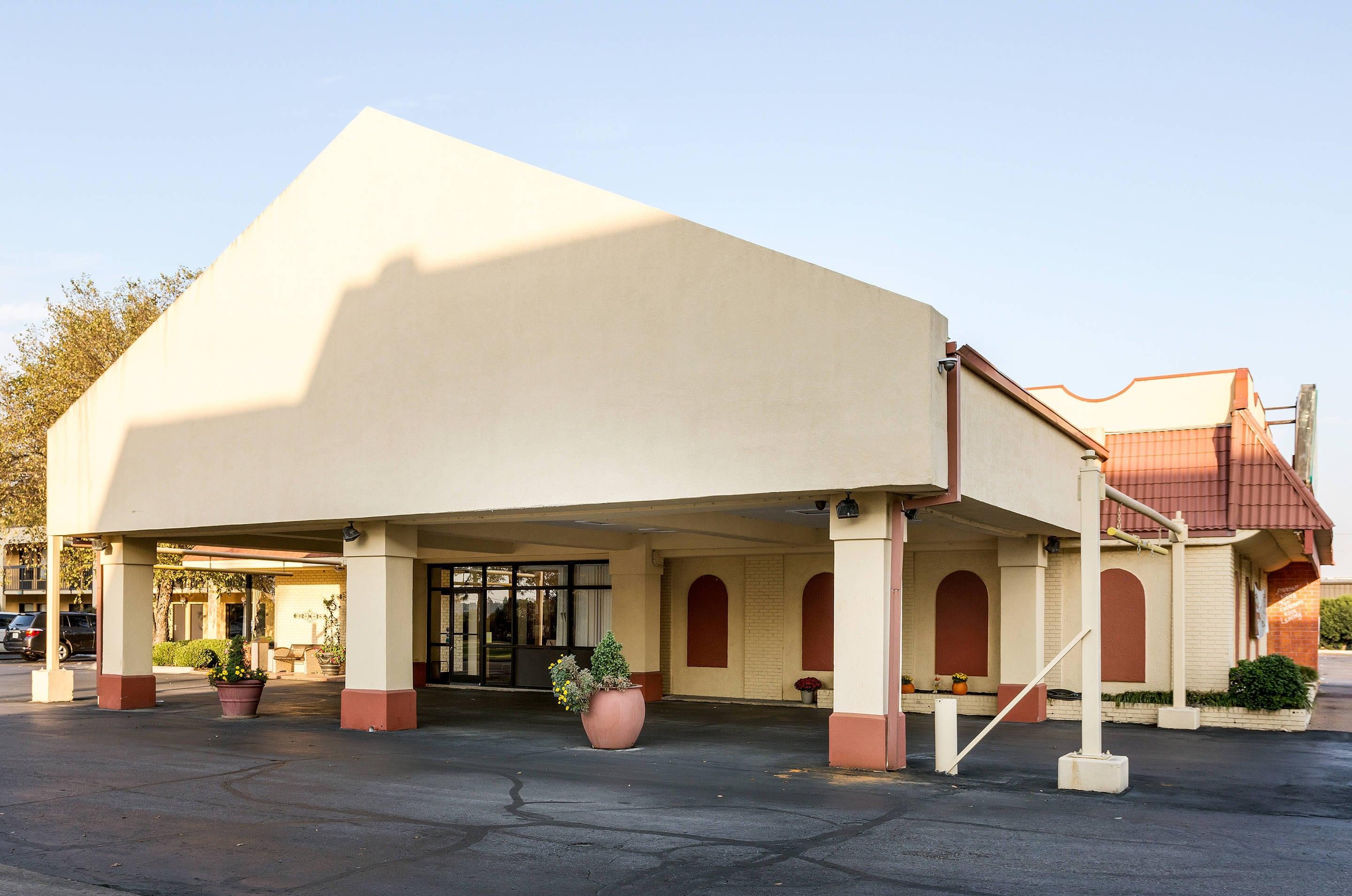 Hotel exterior | Quality Inn Blytheville I-55
