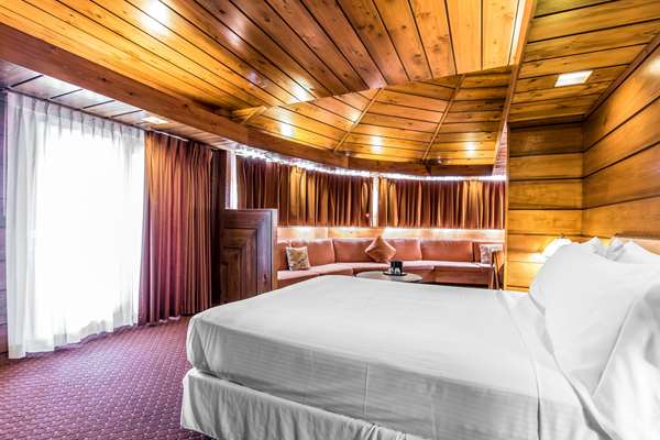 Suite - Inn at the Mill Johnson - I-49, Exit 69