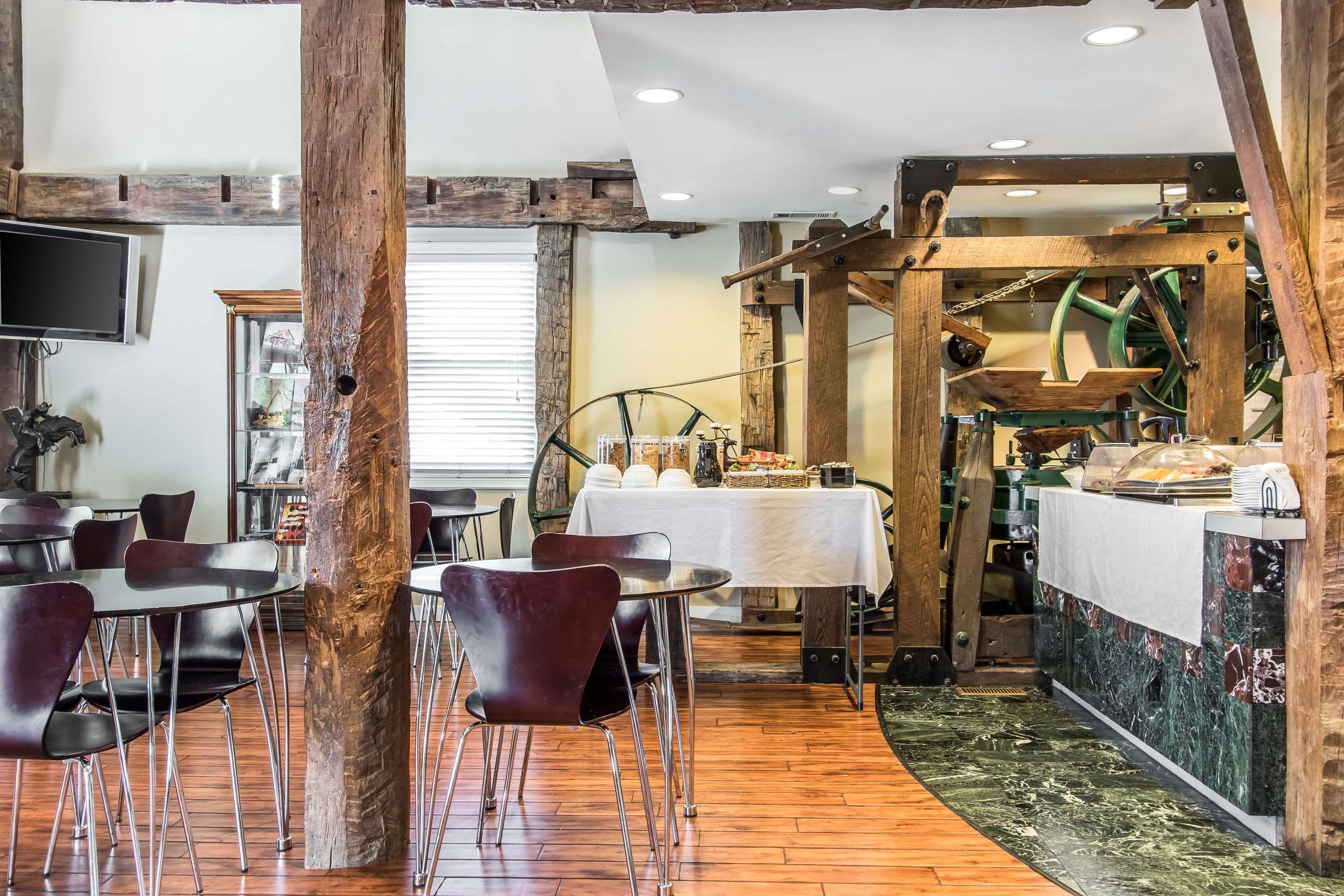 Spacious breakfast area | Inn at the Mill, Ascend Hotel Collection