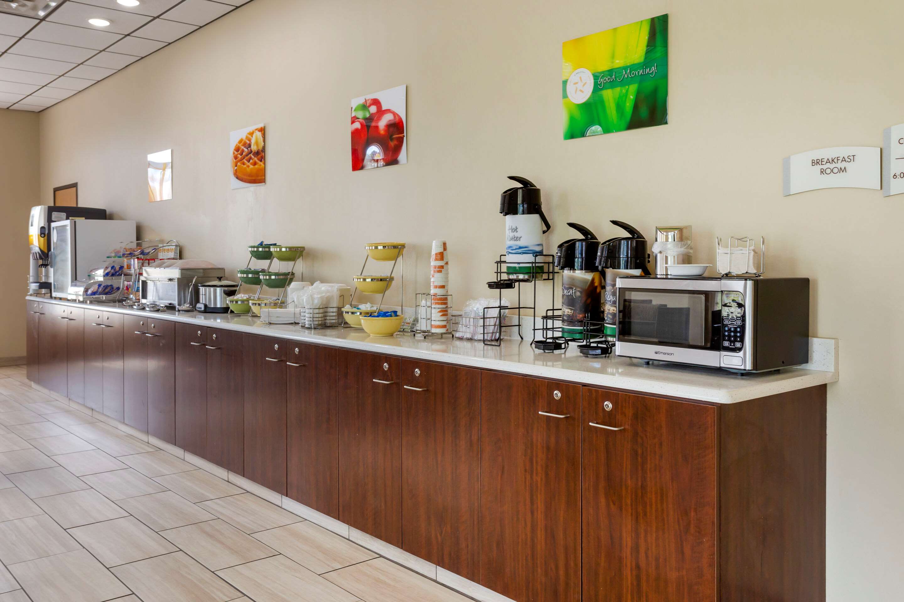 Breakfast area