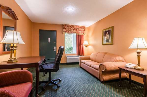 Suite - Quality Inn Eureka Springs