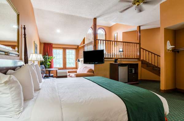 Suite - Quality Inn Eureka Springs