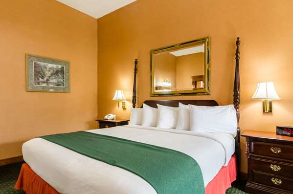 Suite - Quality Inn Eureka Springs