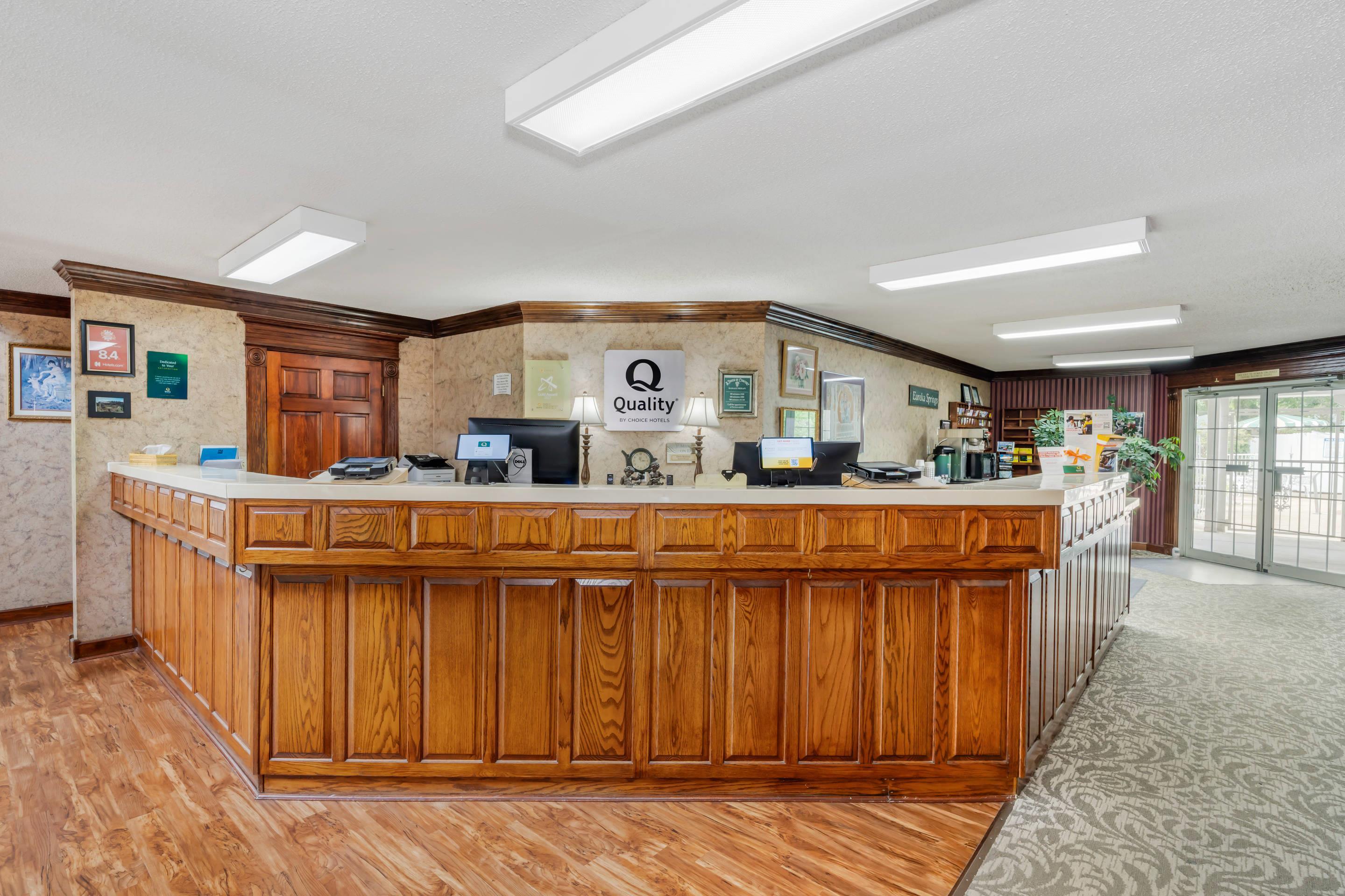 Front desk | Quality Inn Eureka Springs South