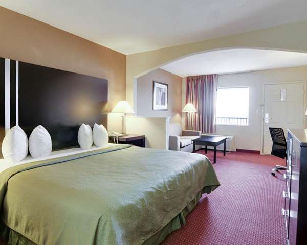  - Quality Inn & Suites Clarksville - I-40, Exit 58