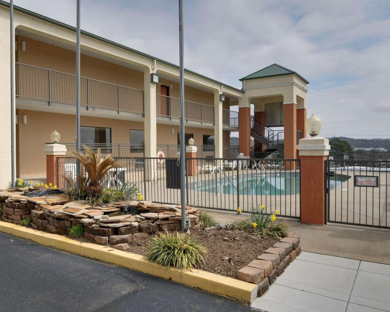 Quality Inn & Suites Clarksville, AR See Discounts