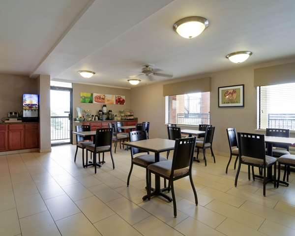 Amenities - Quality Inn & Suites Clarksville - I-40, Exit 58