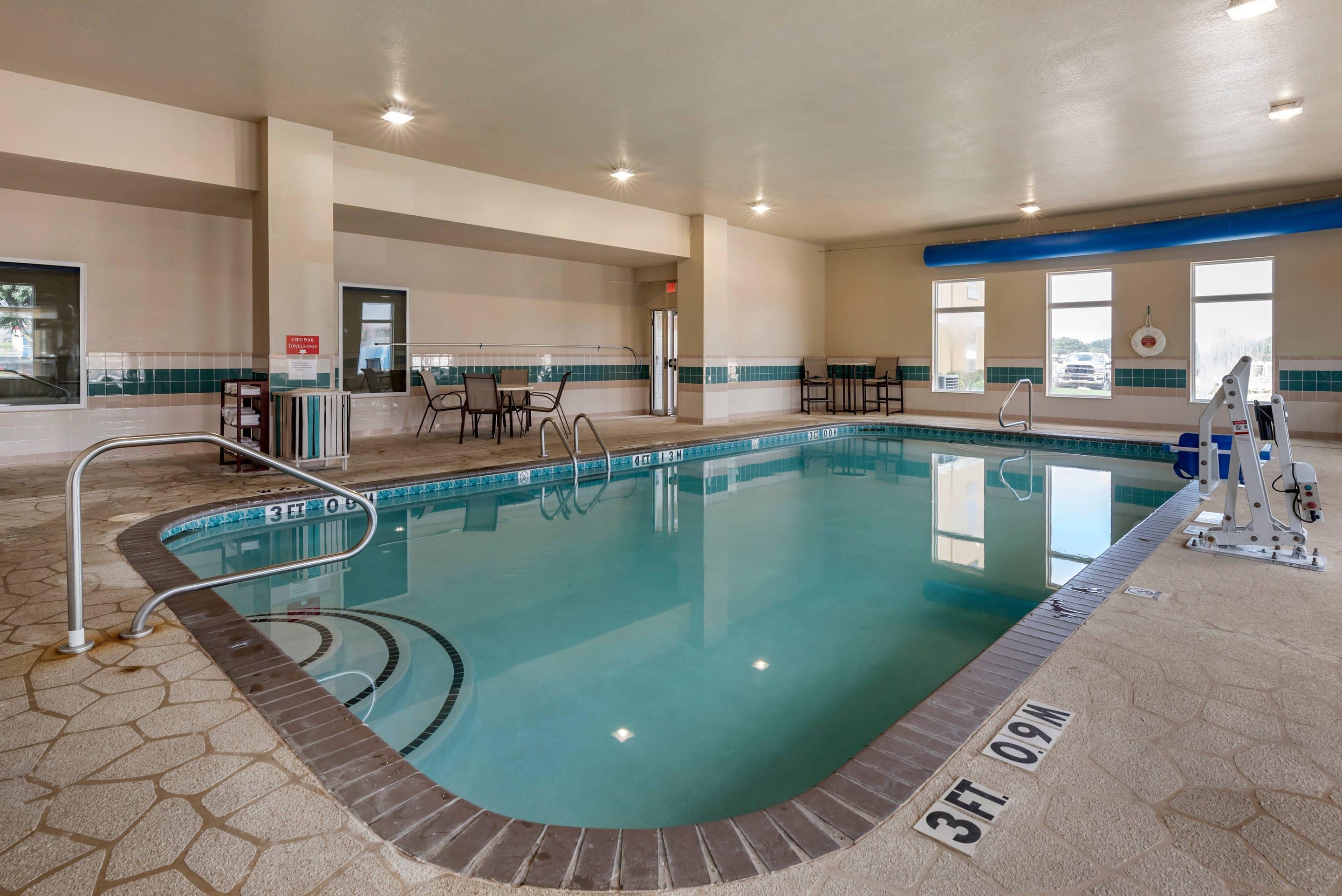 Indoor pool | Comfort Inn & Suites Bryant - Benton