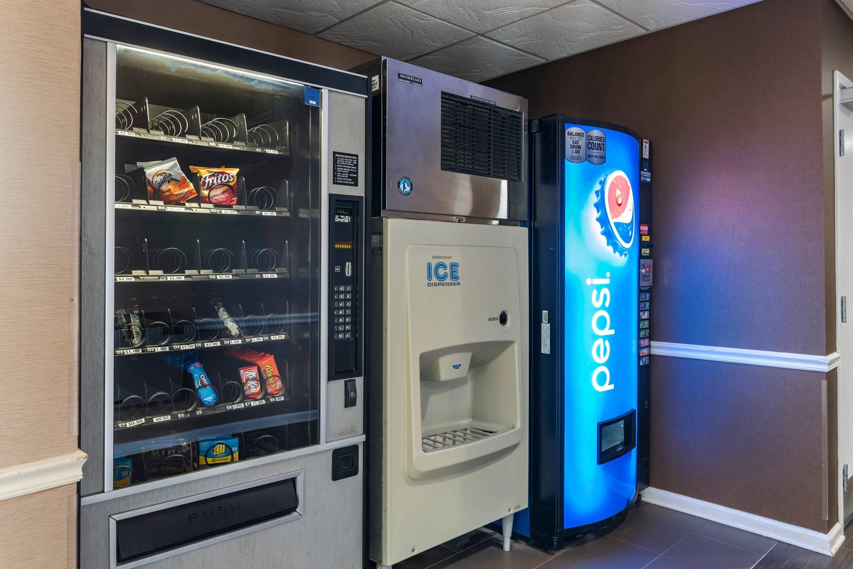 Hotel vending area | Comfort Inn & Suites Bryant - Benton