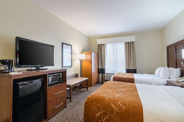 Suite - Quality Suites Springdale - I-49, Exit 72
