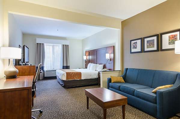 Suite - Quality Suites Springdale - I-49, Exit 72