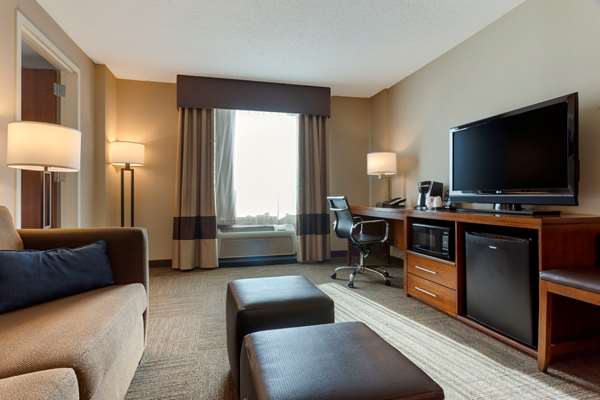 Suite - Comfort Inn & Suites Downtown Little Rock - I-30, Exits 140 & 140B
