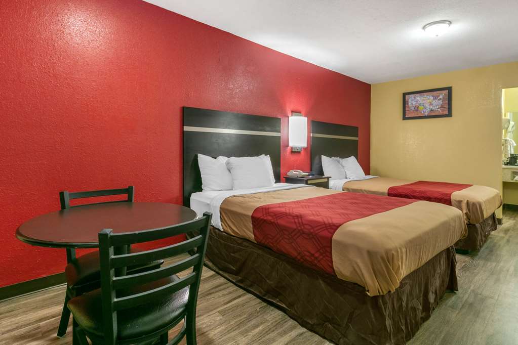 ECONO LODGE JONESBORO-guestroom-Guest Room,On-Site.jpg